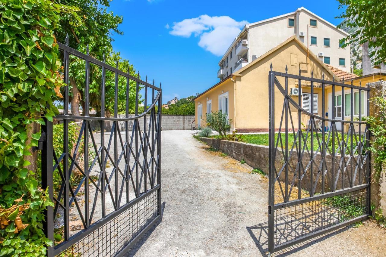 Apartments Zeljka-Dobrota โกตอร์ ภายนอก รูปภาพ