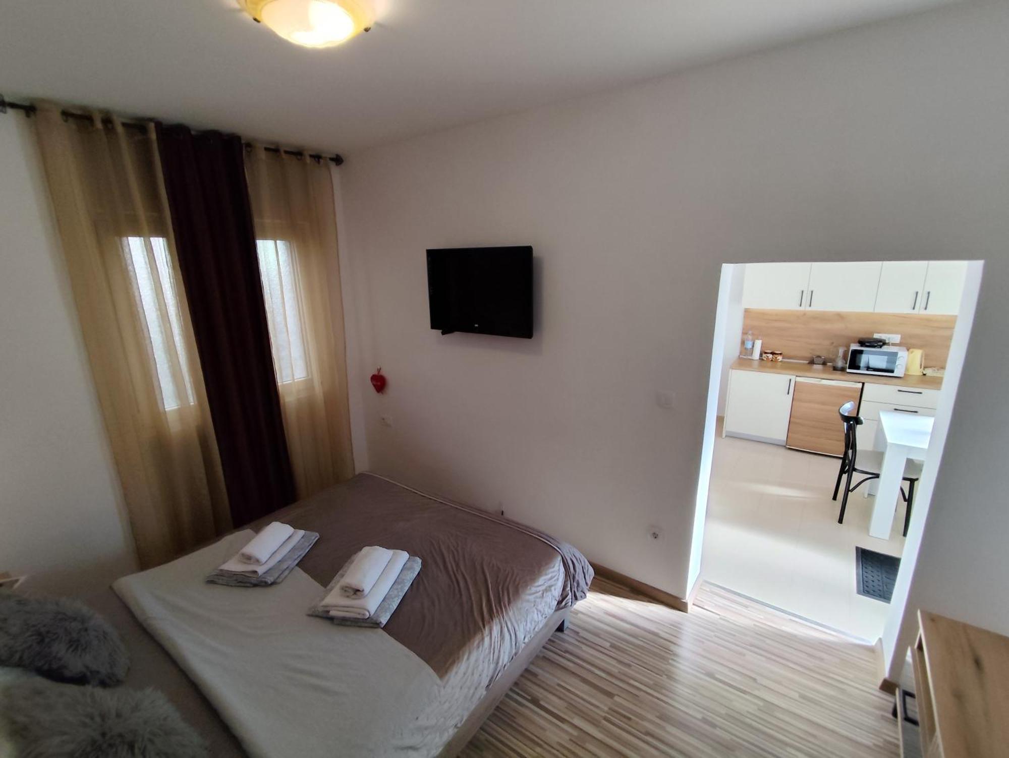 Apartments Zeljka-Dobrota โกตอร์ ภายนอก รูปภาพ